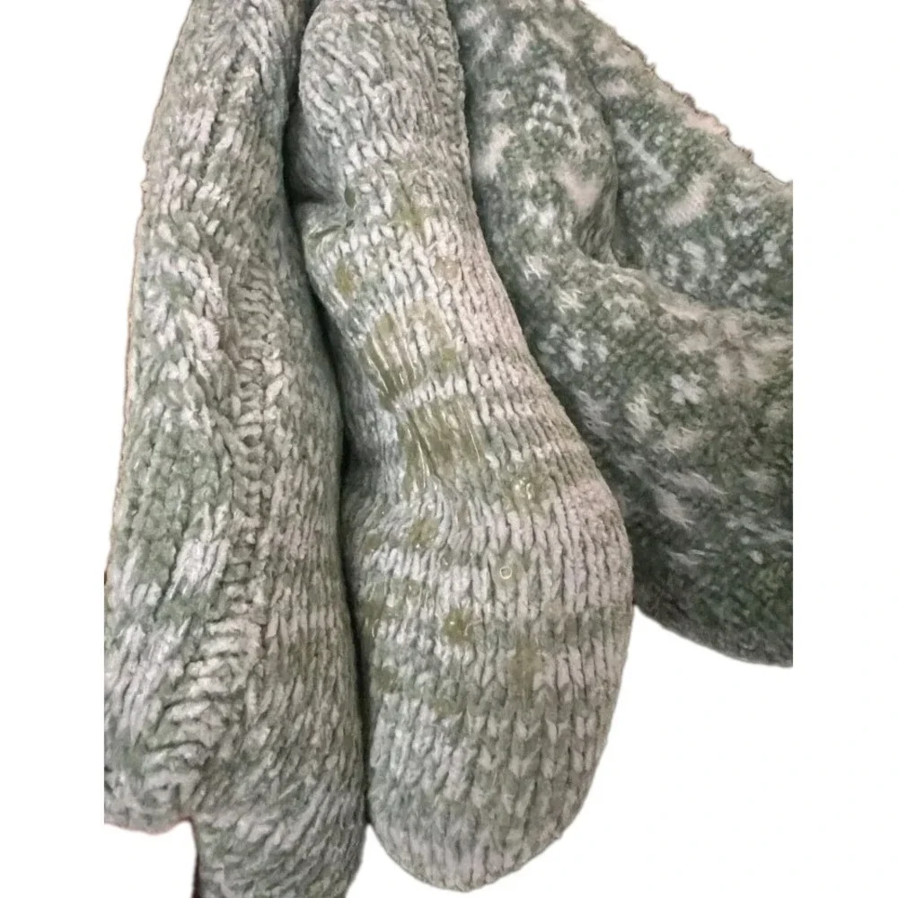 Winter Green Cabin Socks pair L/XL‎ Fair Isle MUK LUKS Non Skid Soft St Patricks
